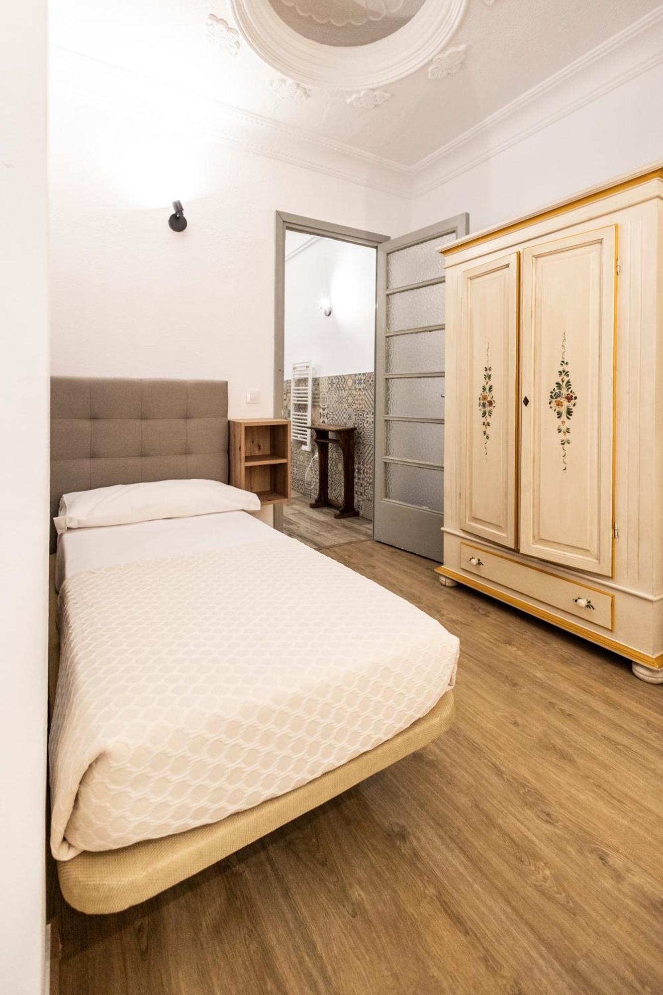 Live In Chianti Apartaments By Concept Flats บาเลนเซีย ภายนอก รูปภาพ