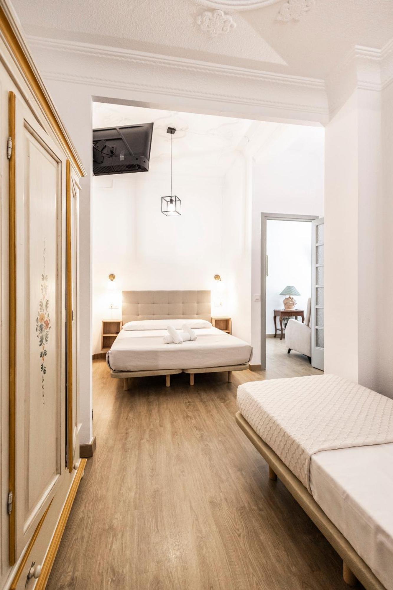 Live In Chianti Apartaments By Concept Flats บาเลนเซีย ภายนอก รูปภาพ