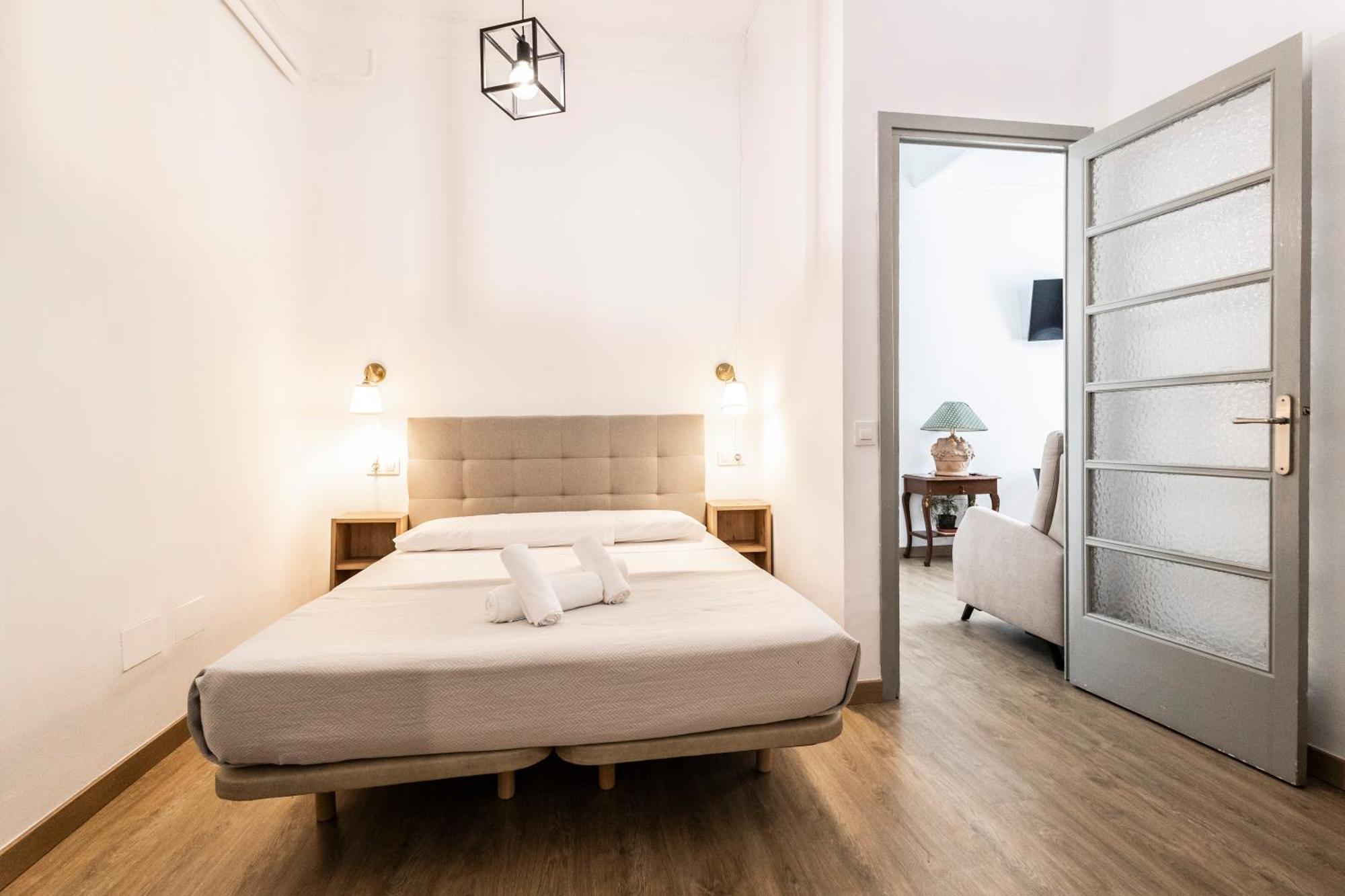 Live In Chianti Apartaments By Concept Flats บาเลนเซีย ภายนอก รูปภาพ