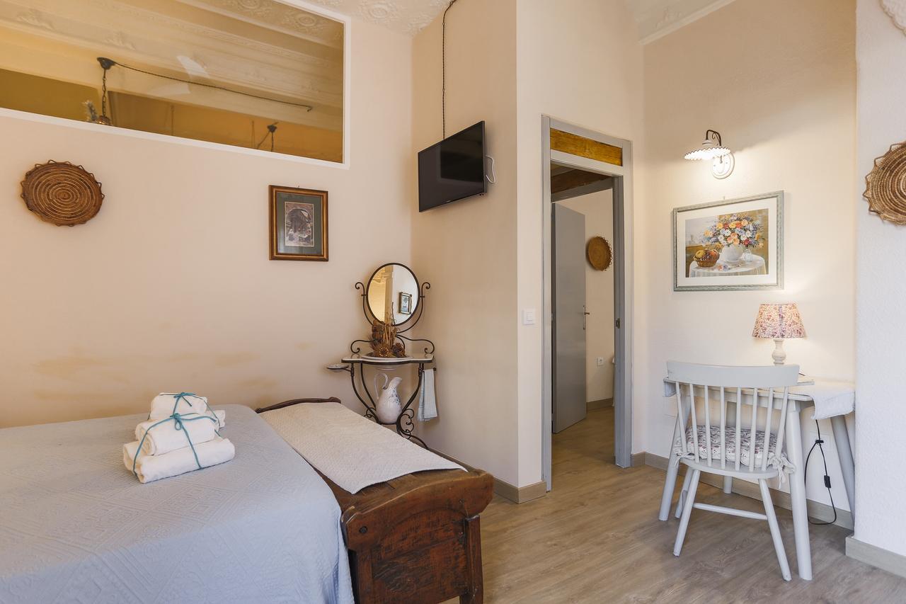 Live In Chianti Apartaments By Concept Flats บาเลนเซีย ภายนอก รูปภาพ